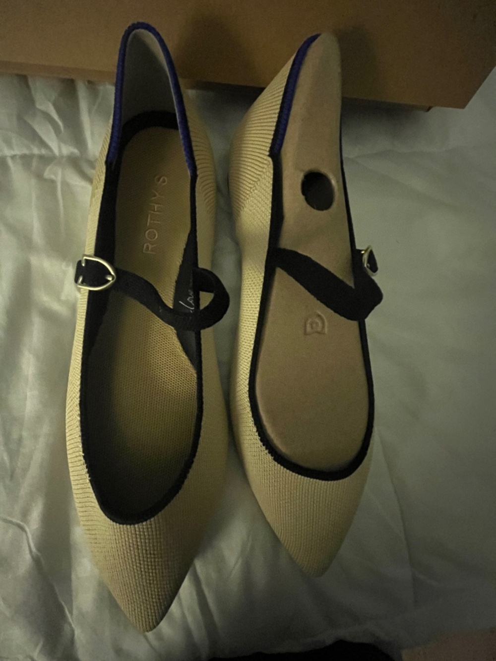 Sand Stone Mary Jane Rothy’s sz 8.5